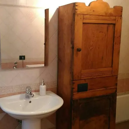 Дом отдыха Maison Bellevue Vda-perloz-n 0001 Пон-Сен-Мартен